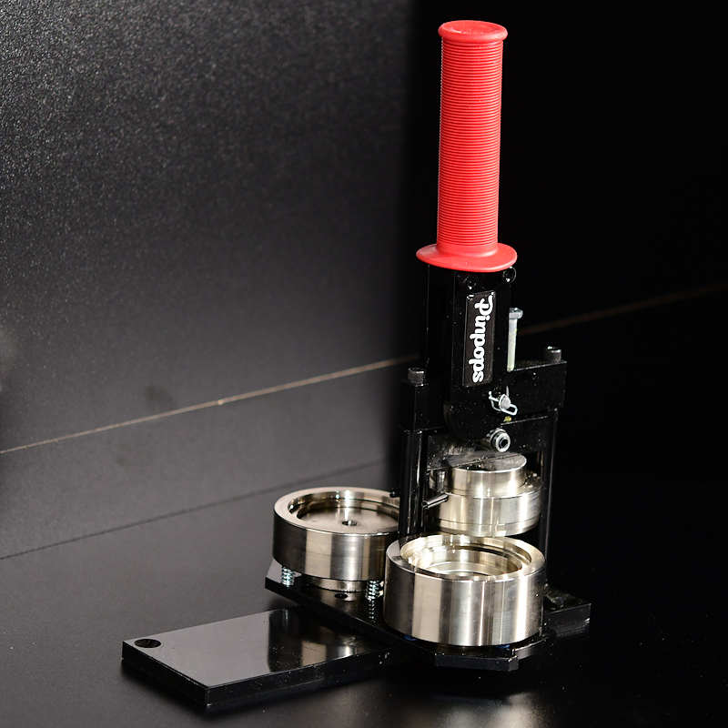 Pinback Button Maker Button maker machine for 32mm, punch cutter and 1000 button components