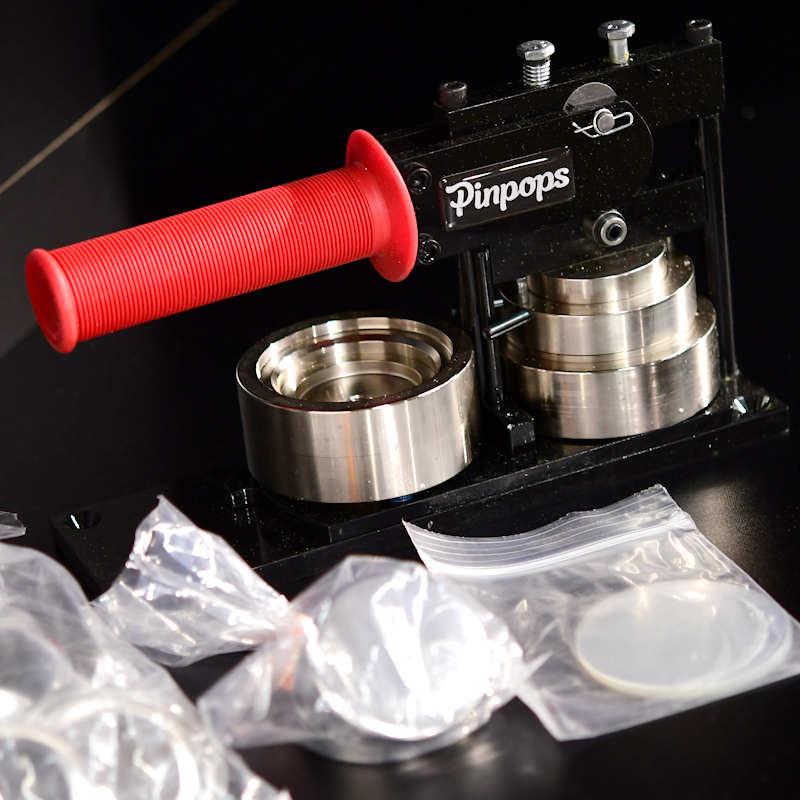 Pinback Button Maker Button maker machine for 38mm, punch cutter and 1000 button components